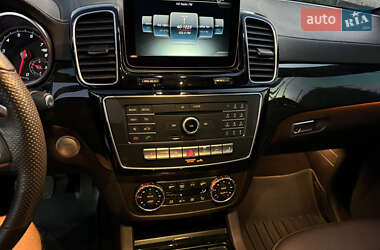 Позашляховик / Кросовер Mercedes-Benz GLS-Class 2017 в 