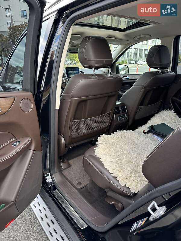 Внедорожник / Кроссовер Mercedes-Benz GLS-Class 2017 в Киеве фото 33 Внедорожник / Кроссовер Mercedes-Benz GLS-Class 2017 в Киеве