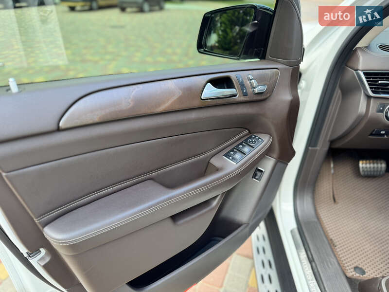 Позашляховик / Кросовер Mercedes-Benz GLS-Class 2016 в Одесі фото 9 Позашляховик / Кросовер Mercedes-Benz GLS-Class 2016 в Одесі