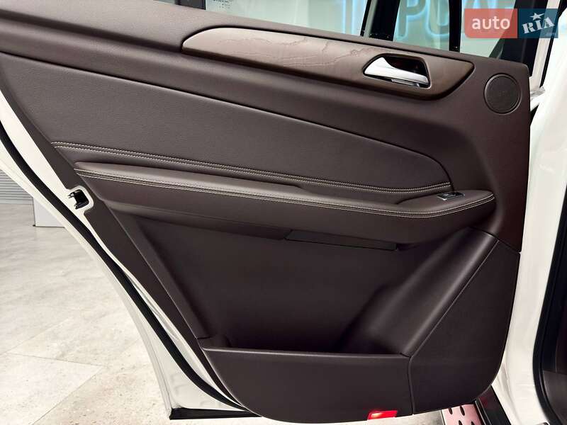 Внедорожник / Кроссовер Mercedes-Benz GLS-Class 2018 в Киеве фото 35 Внедорожник / Кроссовер Mercedes-Benz GLS-Class 2018 в Киеве