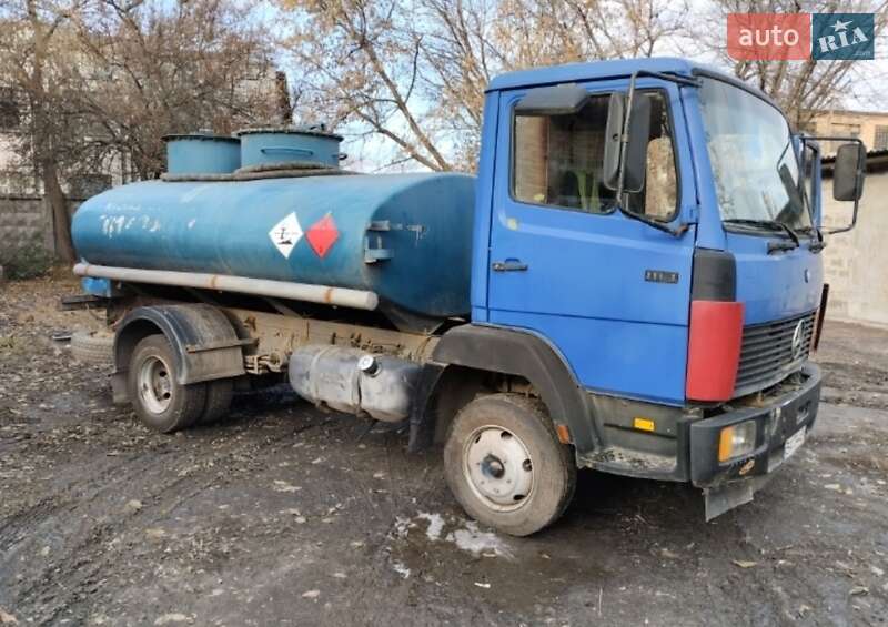 Mercedes-Benz LK-Series 1993