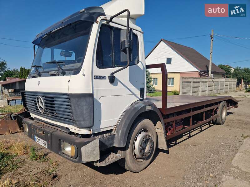 Mercedes-Benz LK-Series 1993