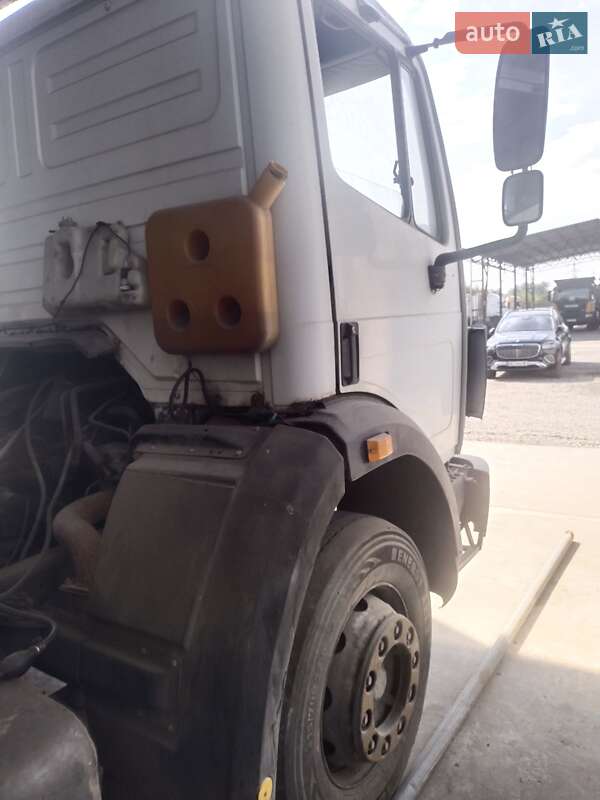 Вантажний фургон Mercedes-Benz LK-Series 1994 в Кривому Розі