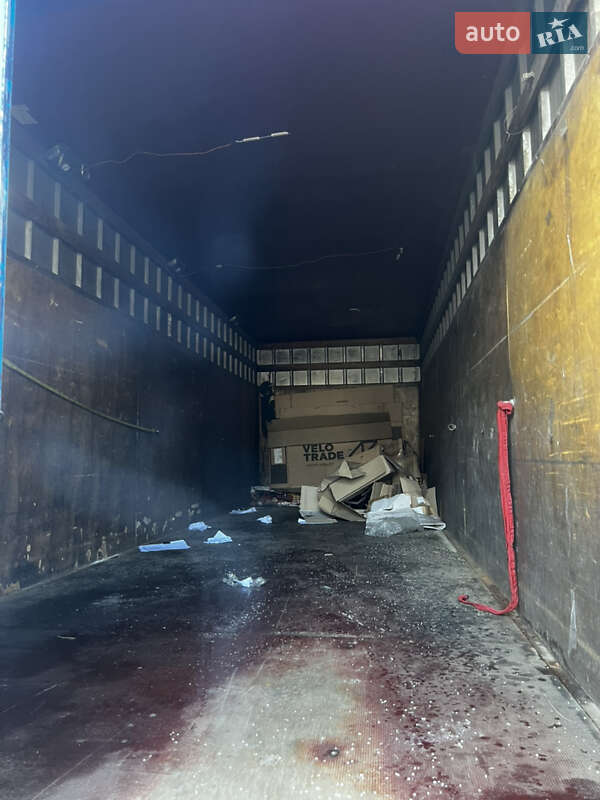 Грузовой фургон Mercedes-Benz LK-Series 1995 в Ужгороде