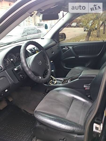Позашляховик / Кросовер Mercedes-Benz M-Class 2004 в Києві