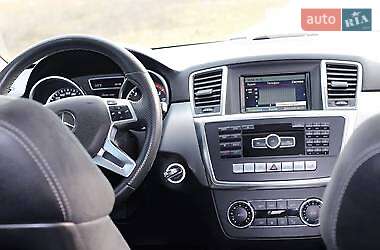 Внедорожник / Кроссовер Mercedes-Benz M-Class 2014 в 