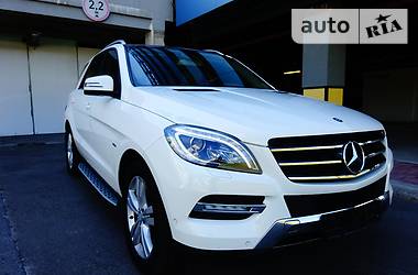 Внедорожник / Кроссовер Mercedes-Benz M-Class 2013 в Киеве