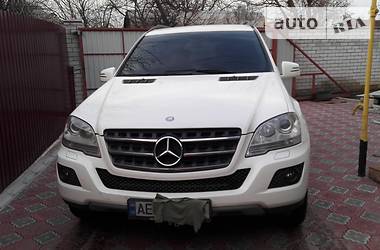 Внедорожник / Кроссовер Mercedes-Benz M-Class 2010 в Новомосковске