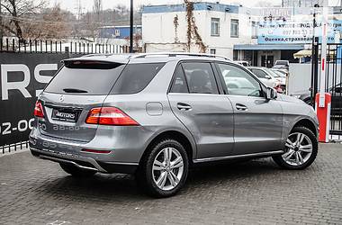 Внедорожник / Кроссовер Mercedes-Benz M-Class 2012 в Киеве