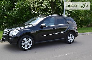 Позашляховик / Кросовер Mercedes-Benz M-Class 2009 в 