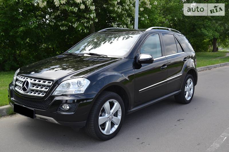 Позашляховик / Кросовер Mercedes-Benz M-Class 2009 в 