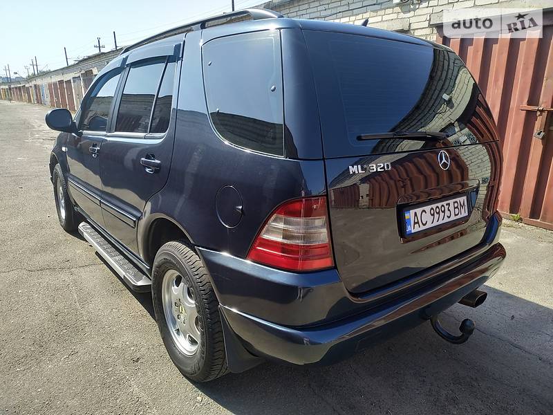 Позашляховик / Кросовер Mercedes-Benz M-Class 1999 в Луцьку