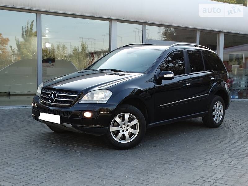 Позашляховик / Кросовер Mercedes-Benz M-Class 2006 в Дніпрі