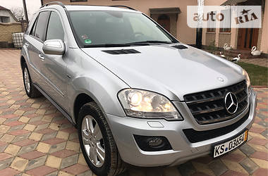 Внедорожник / Кроссовер Mercedes-Benz M-Class 2010 в 