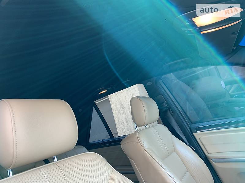 Позашляховик / Кросовер Mercedes-Benz M-Class 2011 в Харкові