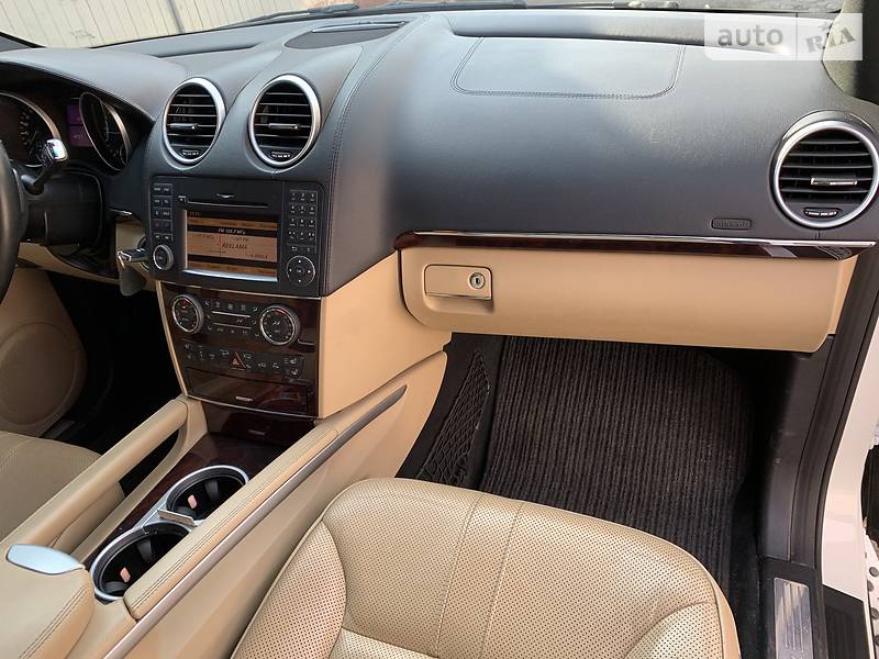 Позашляховик / Кросовер Mercedes-Benz M-Class 2011 в Харкові