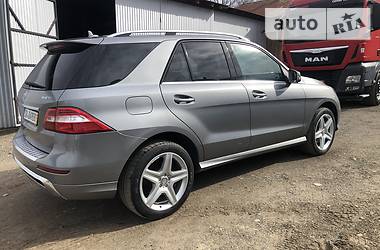 Позашляховик / Кросовер Mercedes-Benz M-Class 2012 в 