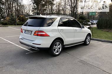 Позашляховик / Кросовер Mercedes-Benz M-Class 2012 в 
