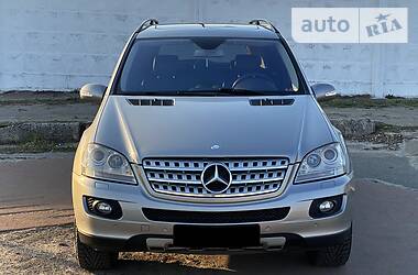 Позашляховик / Кросовер Mercedes-Benz M-Class 2008 в 