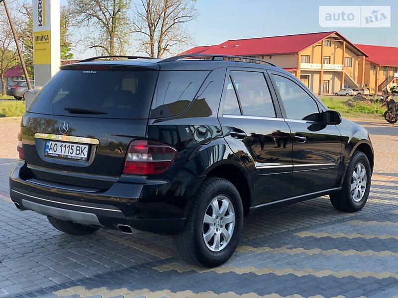 Внедорожник / Кроссовер Mercedes-Benz M-Class 2006 в Иршаве