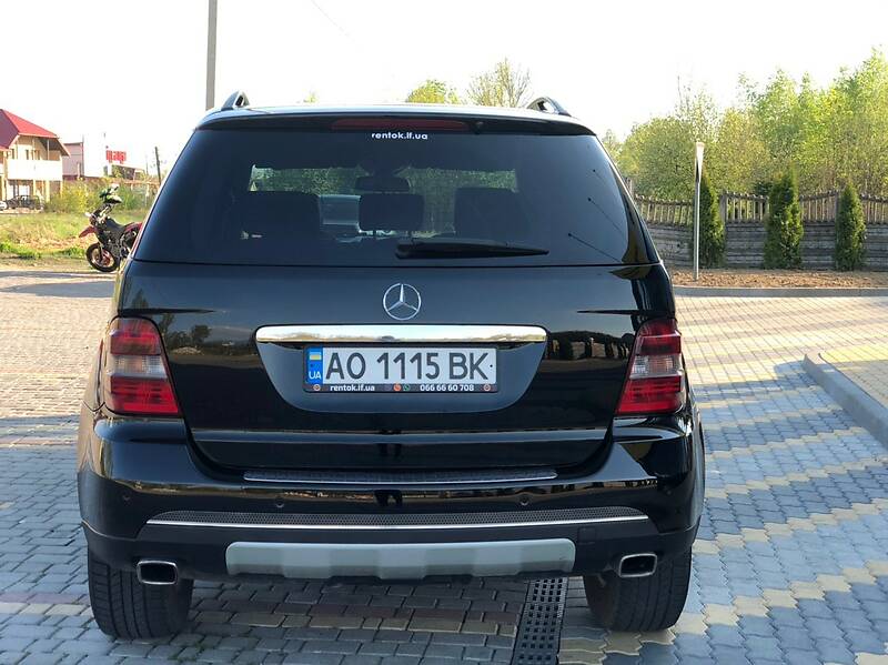 Внедорожник / Кроссовер Mercedes-Benz M-Class 2006 в Иршаве