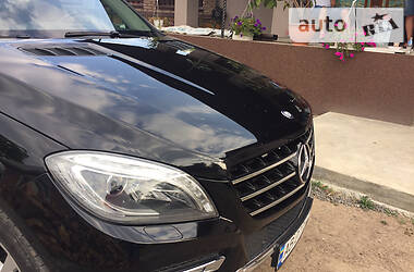 Позашляховик / Кросовер Mercedes-Benz M-Class 2012 в 