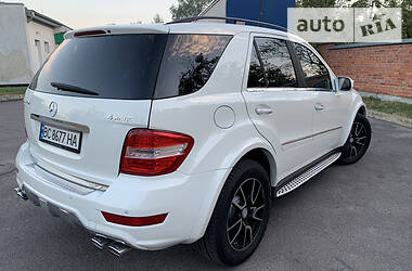 Внедорожник / Кроссовер Mercedes-Benz M-Class 2010 в 
