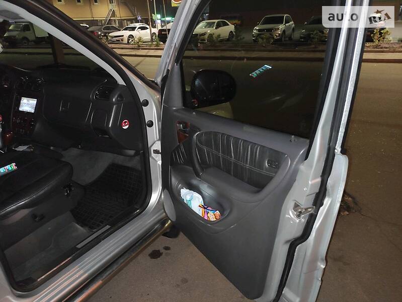 Позашляховик / Кросовер Mercedes-Benz M-Class 2000 в Києві