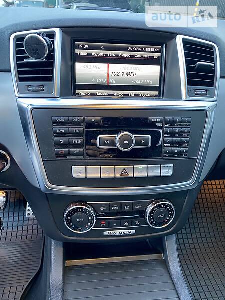 Позашляховик / Кросовер Mercedes-Benz M-Class 2013 в Чернігові фото 12 Позашляховик / Кросовер Mercedes-Benz M-Class 2013 в Чернігові
