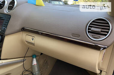 Внедорожник / Кроссовер Mercedes-Benz M-Class 2009 в 