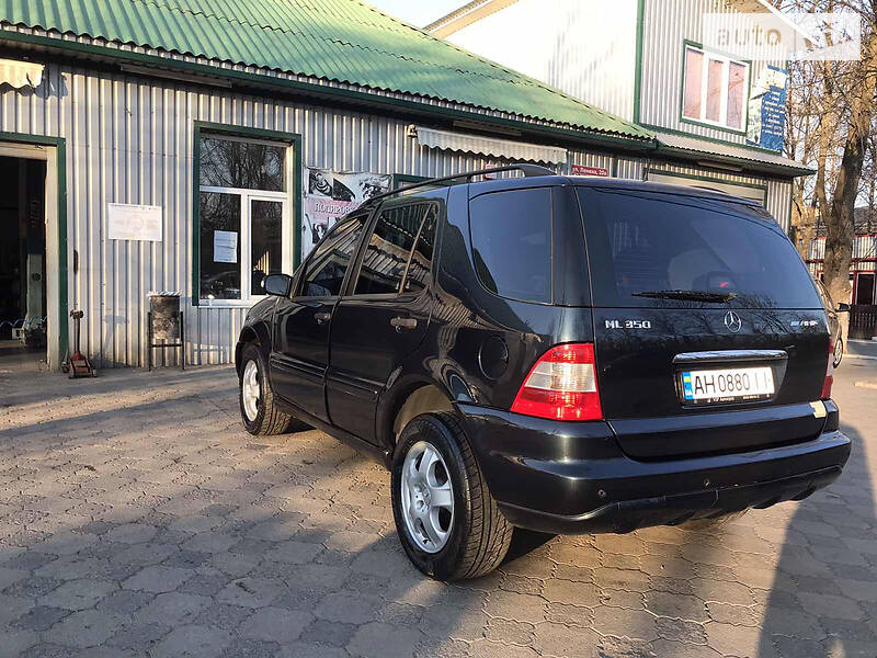 Позашляховик / Кросовер Mercedes-Benz M-Class 2003 в Маріуполі