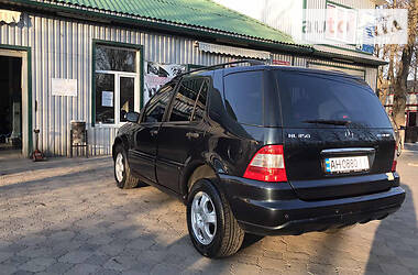 Позашляховик / Кросовер Mercedes-Benz M-Class 2003 в  фото 4 Позашляховик / Кросовер Mercedes-Benz M-Class 2003 в