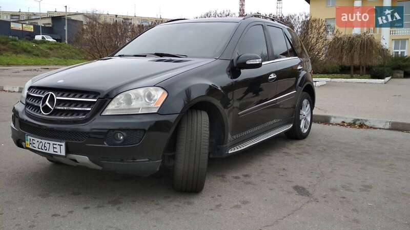 Внедорожник / Кроссовер Mercedes-Benz M-Class 2008 в Никополе
