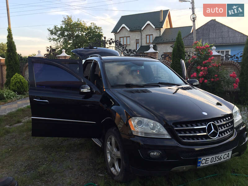 Внедорожник / Кроссовер Mercedes-Benz M-Class 2007 в Черновцах