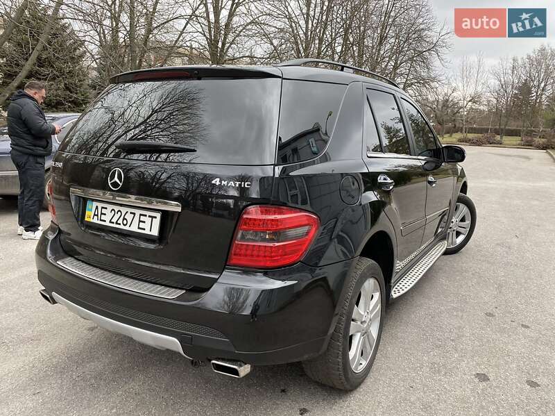 Внедорожник / Кроссовер Mercedes-Benz M-Class 2008 в Никополе