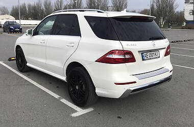 Позашляховик / Кросовер Mercedes-Benz M-Class 2013 в Дніпрі