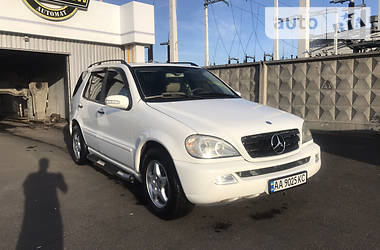 Внедорожник / Кроссовер Mercedes-Benz M-Class 2002 в Киеве