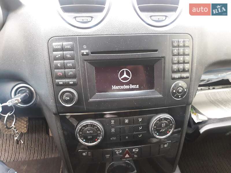 Внедорожник / Кроссовер Mercedes-Benz M-Class 2010 в Киеве