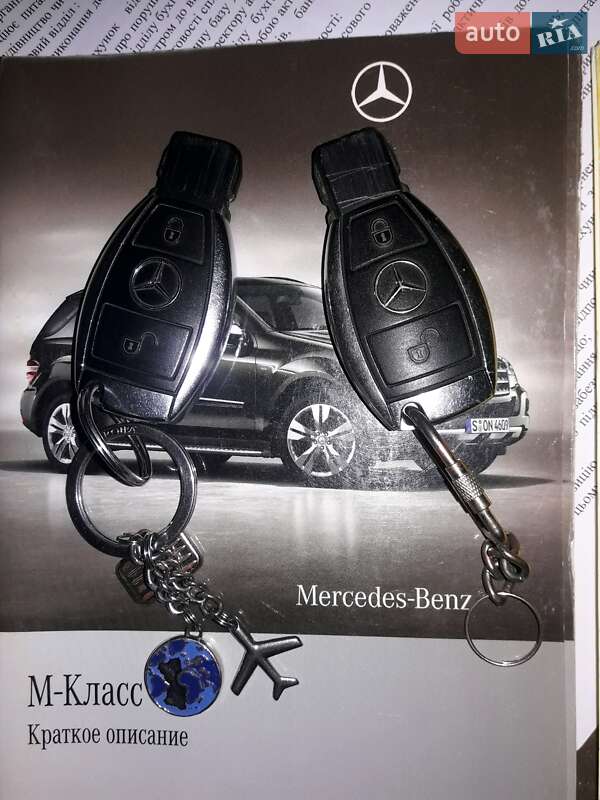 Внедорожник / Кроссовер Mercedes-Benz M-Class 2010 в Киеве