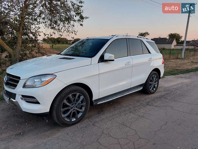 Внедорожник / Кроссовер Mercedes-Benz M-Class 2014 в Херсоне
