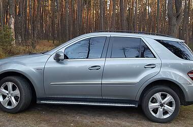 Внедорожник / Кроссовер Mercedes-Benz M-Class 2010 в Ахтырке