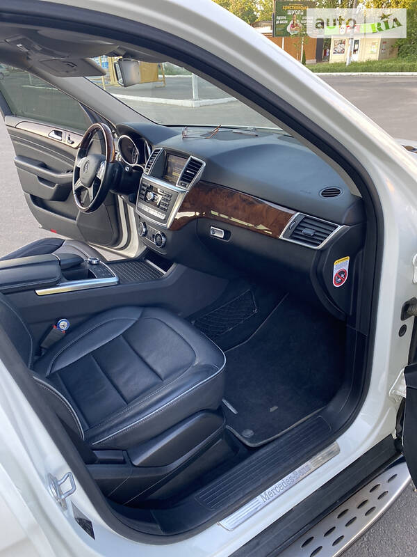 Внедорожник / Кроссовер Mercedes-Benz M-Class 2011 в Одессе