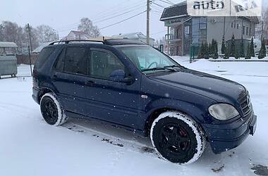 Внедорожник / Кроссовер Mercedes-Benz M-Class 2000 в Ровно