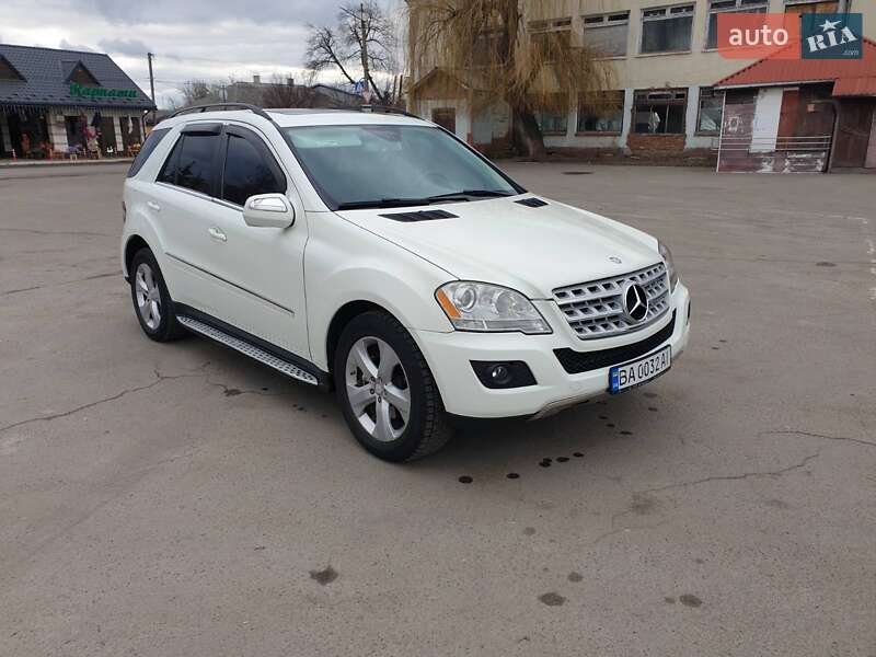 Внедорожник / Кроссовер Mercedes-Benz M-Class 2010 в Гайвороне
