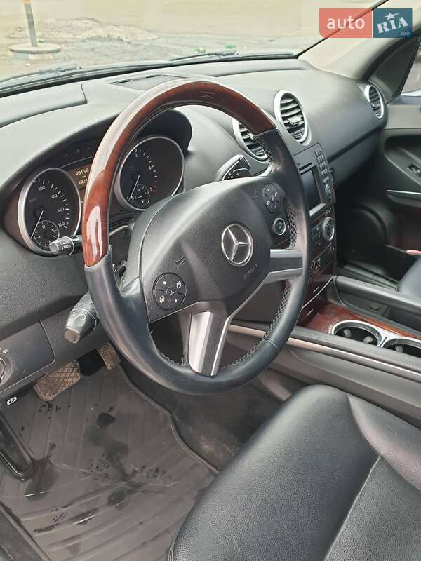 Внедорожник / Кроссовер Mercedes-Benz M-Class 2010 в Гайвороне