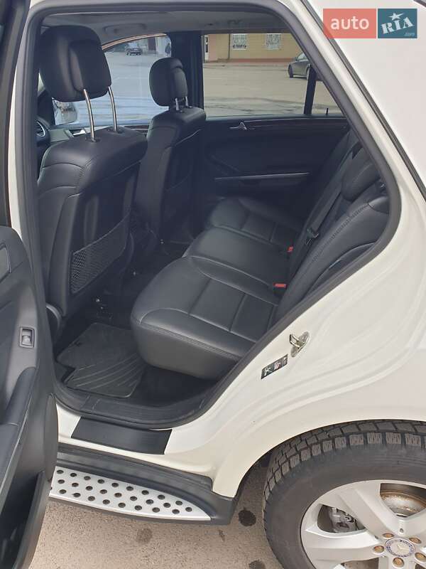 Внедорожник / Кроссовер Mercedes-Benz M-Class 2010 в Гайвороне