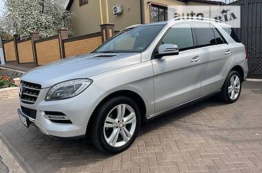 Позашляховик / Кросовер Mercedes-Benz M-Class 2013 в Києві