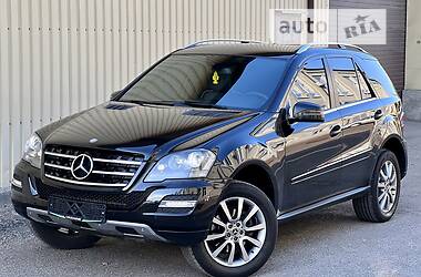 Внедорожник / Кроссовер Mercedes-Benz M-Class 2011 в Киеве