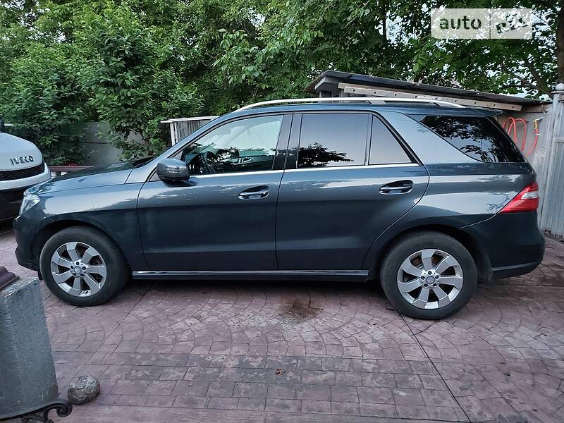 Позашляховик / Кросовер Mercedes-Benz M-Class 2014 в Кам'янець-Подільському фото 8 Позашляховик / Кросовер Mercedes-Benz M-Class 2014 в Кам'янець-Подільському