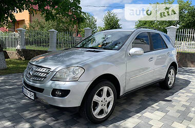 Внедорожник / Кроссовер Mercedes-Benz M-Class 2006 в Черновцах